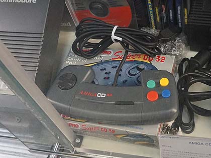 レトロなコモドール製32bitゲーム機「AMIGA CD32」が税込3.5万円