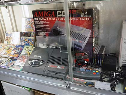 レトロなコモドール製32bitゲーム機「AMIGA CD32」が税込3.5万円 レトロなコモドール製32bitゲーム機「AMIGA CD32」が税込3.5万円