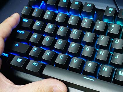 SteelSeriesのコンパクトキーボード「APEX M750 TKL」が登場、独自