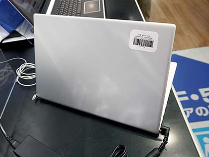 99,800円の13.3型モバイルノート「Altair F-13KR」が店頭入荷 99,800円の13.3型モバイルノート「Altair F-13KR」が店頭入荷