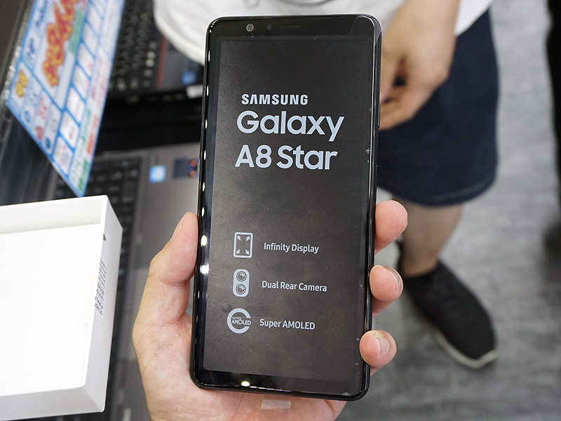 ブラックモデルの本体正面