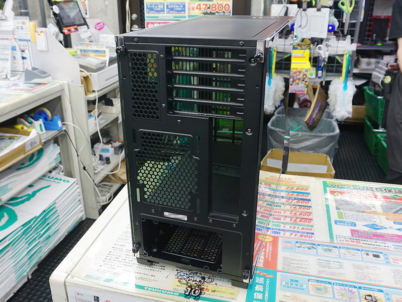 背面