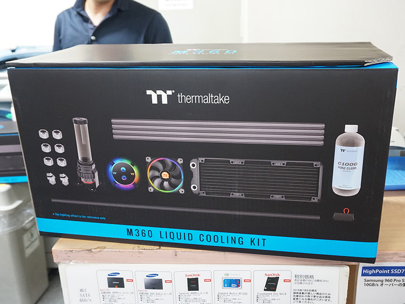 製品パッケージ