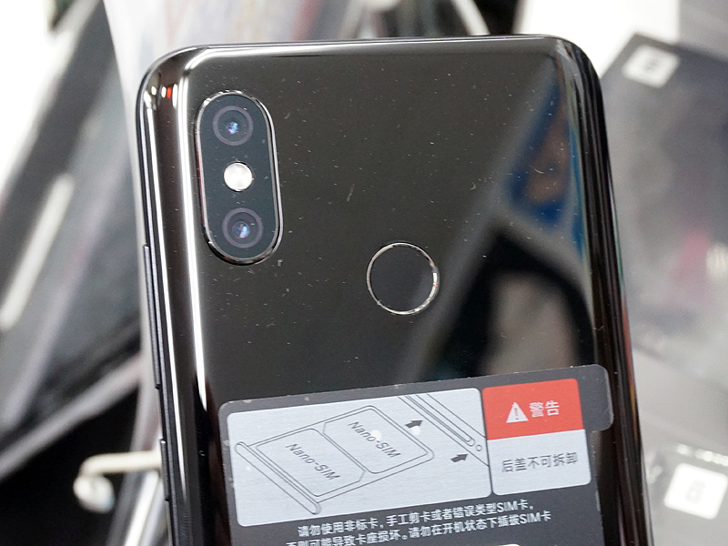 リアカメラはデュアル仕様