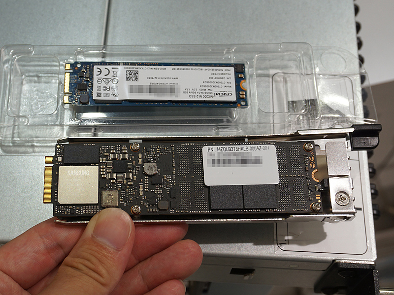 NGSFF SSD(上)とM.2 SSDとの比較