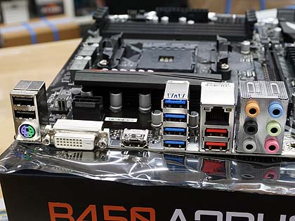 GIGABYTEのB450マザーはデュアルM.2スロット搭載品など計2モデル