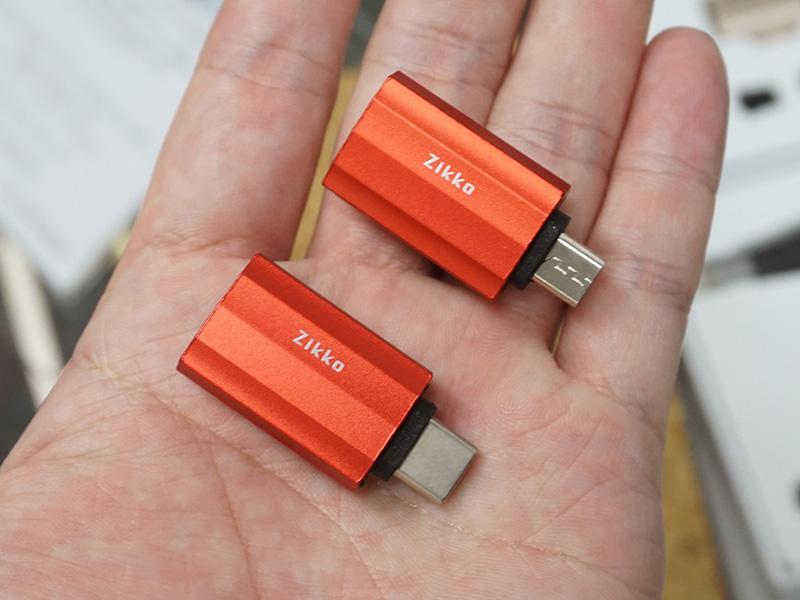 Type-CとmicroUSBへの変換アダプタ