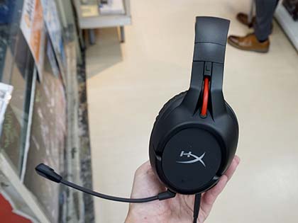 PS4でも使えるワイヤレスヘッドセット「HyperX Cloud Flight」が発売