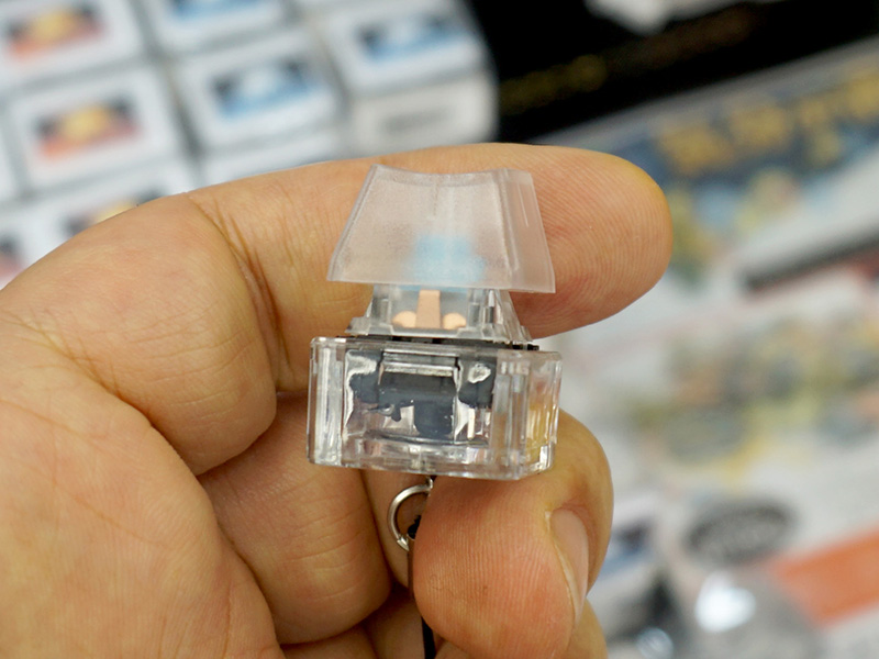 光る青軸風 メカニカルスイッチキーホルダー