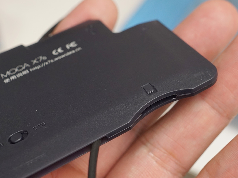 microSD/TFカードスロット