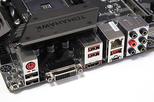Ryzenマザーの新鉄板となるか、MSI B450 TOMAHAWKは新設計で使い勝手が