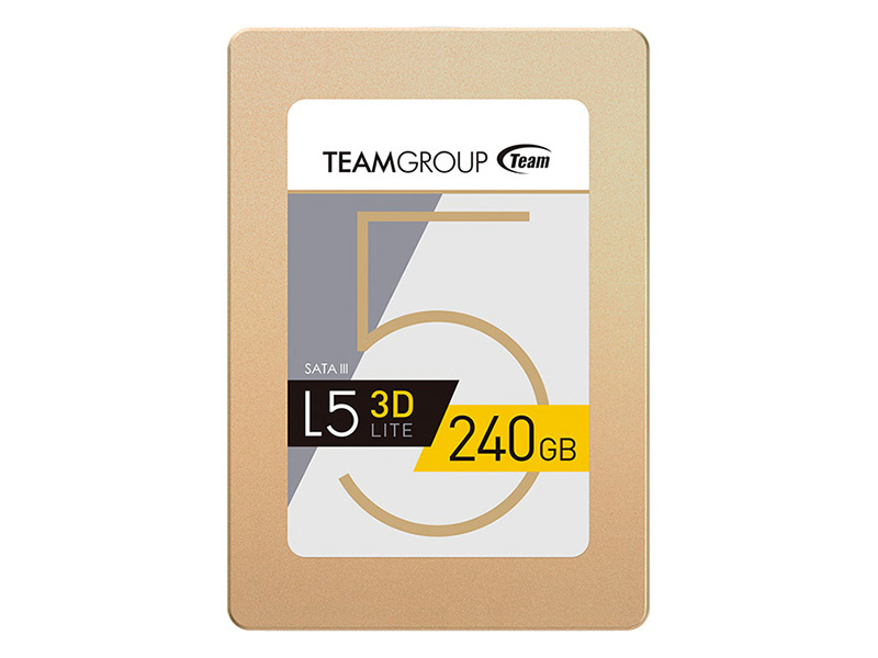 <b>Team Group<br>Team 3D NAND SSD L5 LITE 3Dシリーズ 240GB</b><br>価格重視のキットでもストレージは、HDDではなくSSDをキッチリ採用。PCの起動、ゲームやアプリの使い心地が段違いだ