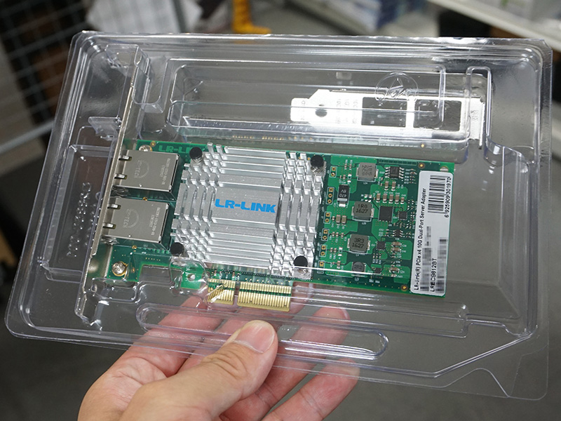 写真は2ポートのLREC9812BT