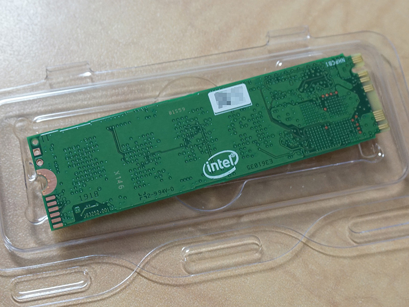 512GBモデルの基板裏面