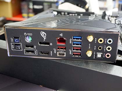 Call of Duty: Black Ops 4」デザインのZ390マザーがASUSから