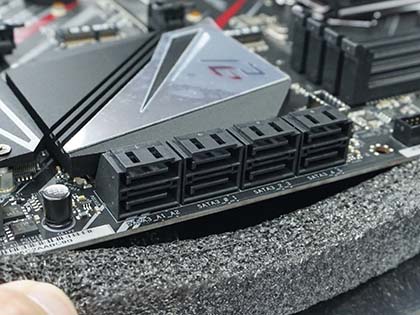 ASRockのゲーミングマザー「Z390 Phantom Gaming 9」が発売、2.5