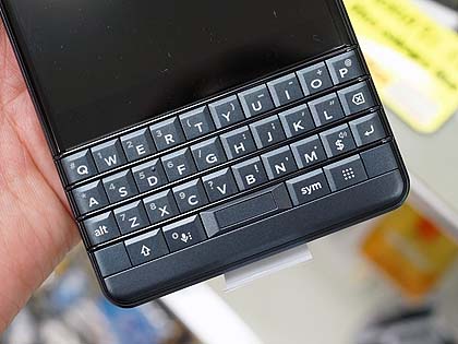 QWERTYキー搭載の最新スマホ「BlackBerry KEY2 LE」が直輸入、実売6.3