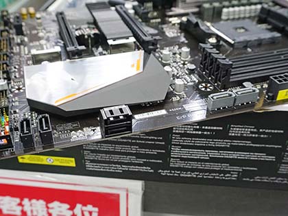 GIGABYTEの安価なRyzen向けマザー「B450 AORUS ELITE」が発売