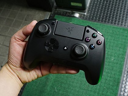 Razer Raiju Ultimate PS4/PCコントローラー 有線/無線 Amazon.co.jp: Razer Raiju Ultimate PS4公式ライセンス