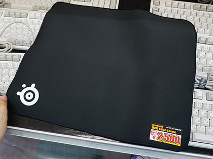 SteelSeriesの人気マウスパッド「QcK」にハードタイプが登場