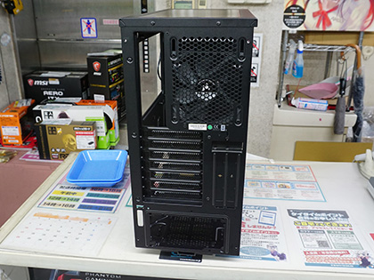 静音性重視のCORSAIR製ミドルタワーケース「Carbide 275Q」が発売