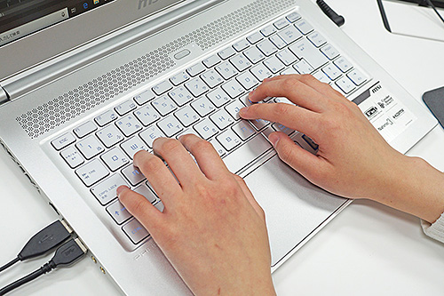 中古ノートパソコン msi P65 Creator 8RE-015-JP 中古ノートパソコン msi P65 Creator 8RE-015-JP Amazon.co.jp
