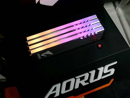 ダミーモジュール同梱のDDR4メモリ「AORUS RGB Memory」に新モデル