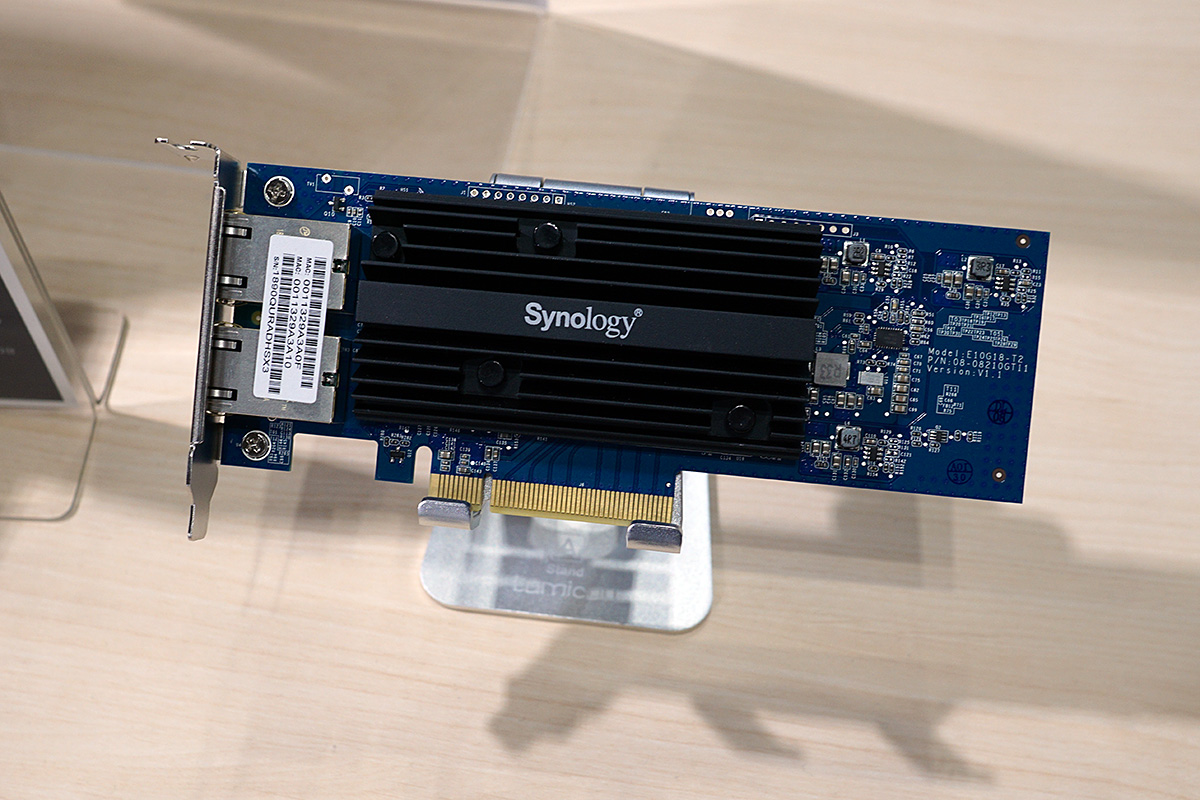 2ポートタイプの10G LANカードも展示されていました