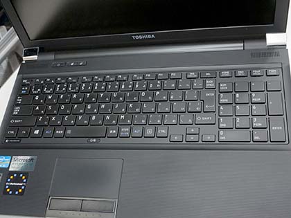 IBMリフレッシュの薄型ノート「dynabook R752/H」が税込26,800円