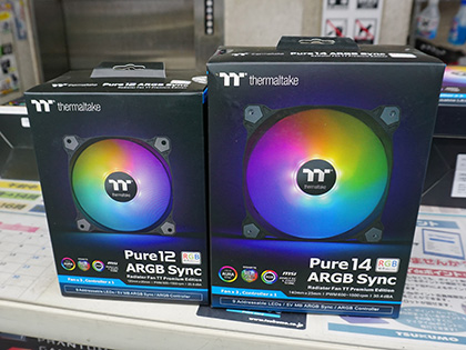 PC用ファン・クーラー Riing Trio PLUS 14 RGB THERMALTAKE Amazon.co.jp: Thermaltake Riing Trio PLUS 14 RGB Radiator