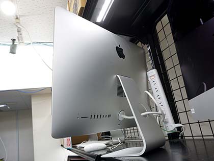 21.5型/フルHDのiMac Late 2013が税込52,800円、Core i5搭載のBランク
