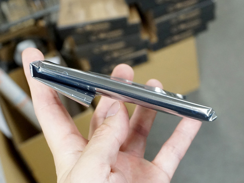 厚みは7mm