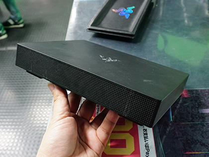 Razerのゲーム向け無線LANルーター「Sila」が発売、メッシュ対応