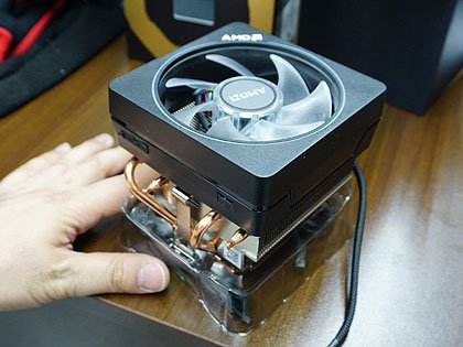 AMD 50周年記念の「Ryzen 7 2700X Gold Edition」がデビュー - AKIBA