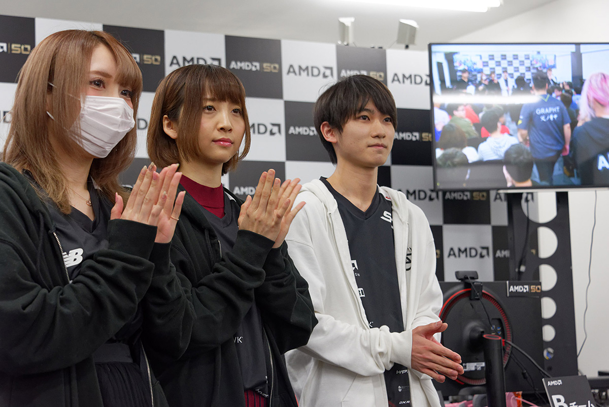 左からSCARZのSeeKer選手、Yucco選手、みったん選手