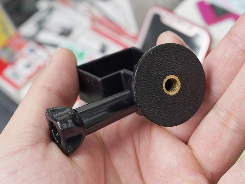 GoProマウントにも取り付けできる「OSMO Pocket 三脚マウント」。税抜き980円