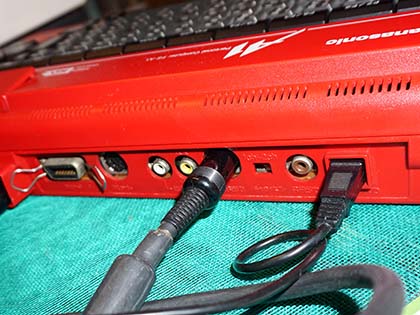 赤いボディが目を惹くMSX2「パナソニック FS-A1」が入荷、価格は