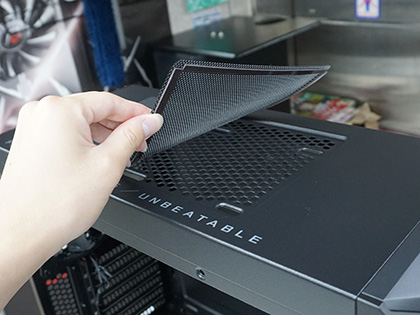 斜めカットフロントのPCケース「MasterBox K500」にPhantom Gaming