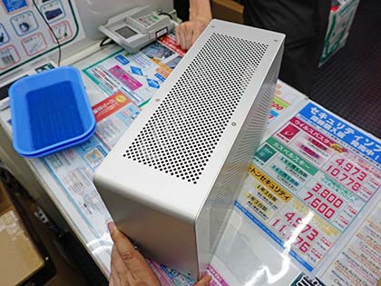 DAN CasesのMini-ITXケース「A4-SFX v4」の取扱店が増加 （取材中に