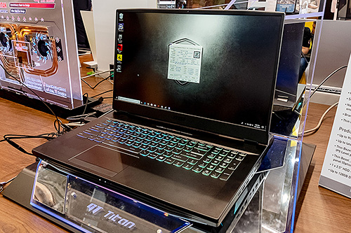 MSI、持ち出せる超ハイエンドノートや豪華仕様のAMD X570マザーを発表