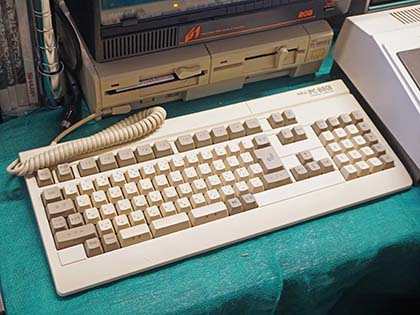 NEC PC-8801FEの中古品が29,800円、キーボード付き （取材中に見つけた