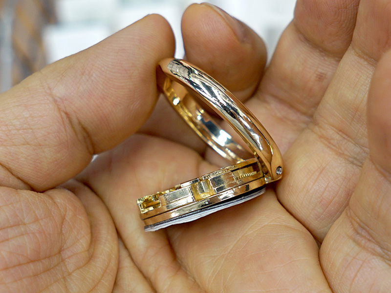 写真はゴールドモデル