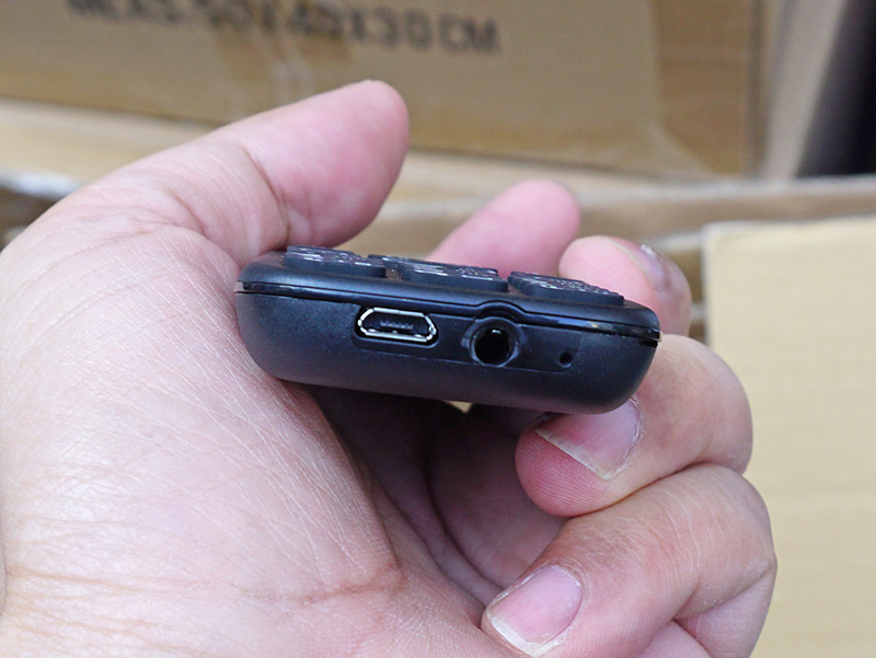 写真はブラックモデル