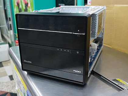 拡張性高めのキューブ系PCキット「SH370R6V2」が発売、Core i9-9900K 拡張性高めのキューブ系PCキット「SH370R6V2」が発売、Core i9-9900K