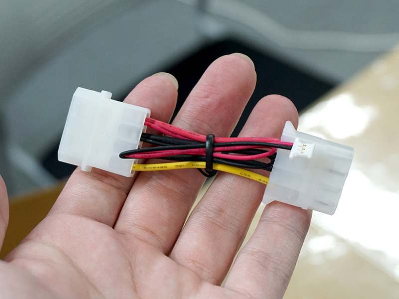 電源変換ケーブル