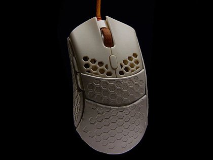わずか47gの軽量ゲーミングマウス「Ultralight 2 - Cape Town