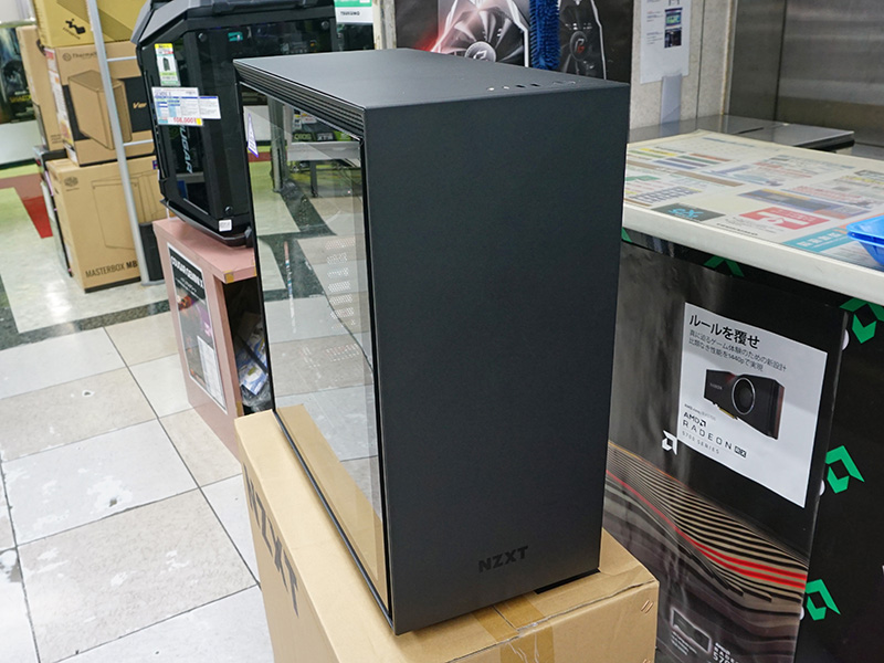 写真はH710i マットブラック/ブラック