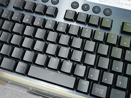 ロジクールの薄型メカニカルキーボード「G913」「G813」が発売、高速な