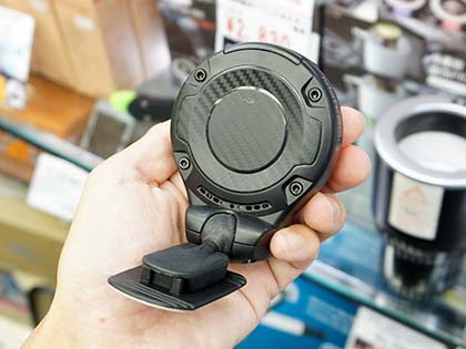 スマホがドラレコ代わりになる車載ホルダーがサンコーから、ワイヤレス