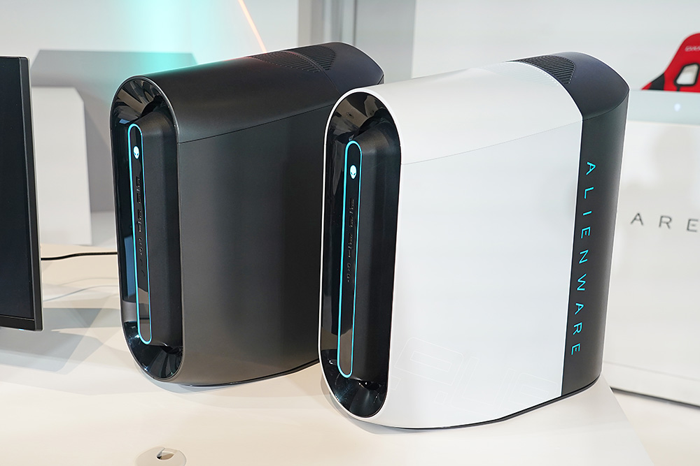 同社が「レジェンド」と呼ぶ独創的なデザインの新型PC「NEW ALIENWARE AURORA」。